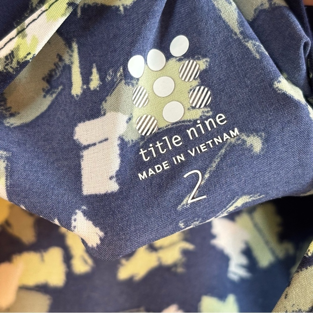 Title Nine sz 2 A-Line Tank Dress Keyhole Back w/ Pockets Blue Abstract Pattern - Picture 5 of 6